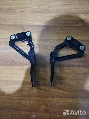 Мерседес мл w164 гл x164 R w251 Петли капота Мерседес мл w164 гл x164 R w251 Петли капота