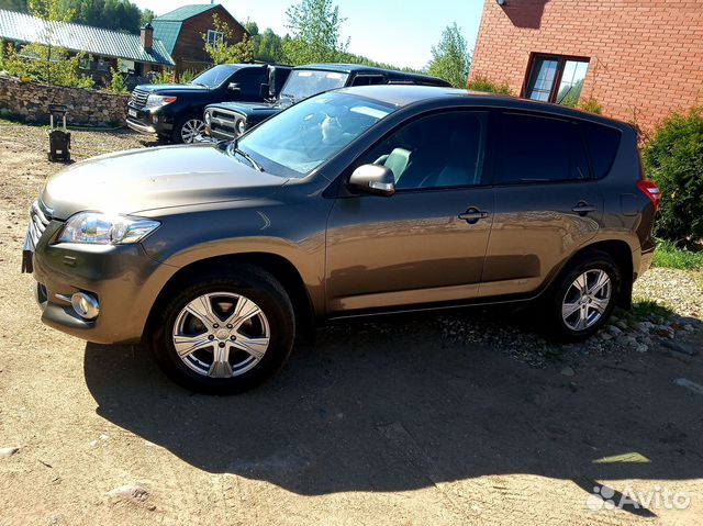 Toyota RAV4 2.0 AT, 2011, 80 000 км