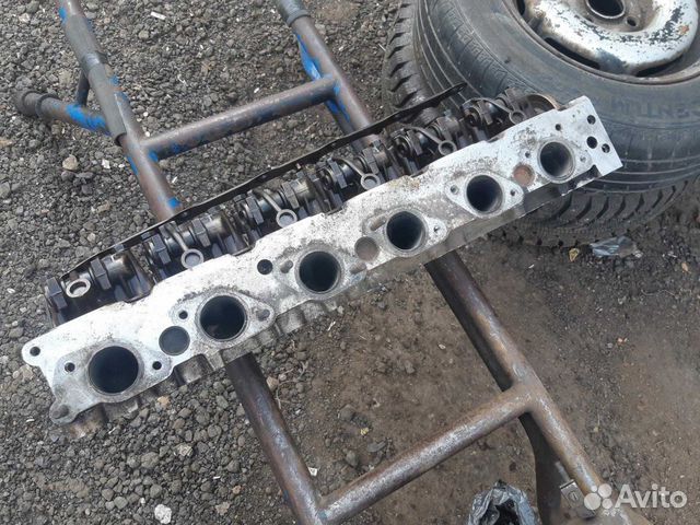 Головка блока цилиндров Mercedes Benz W124 Головка блока цилиндров Mercedes Benz W124