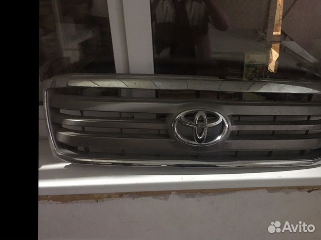 Решетка радиатора Toyota