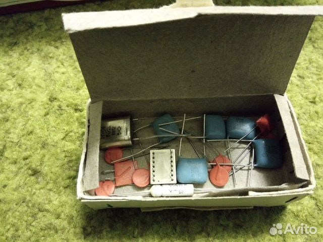 Советские резисторы и транзисторы с этикетками