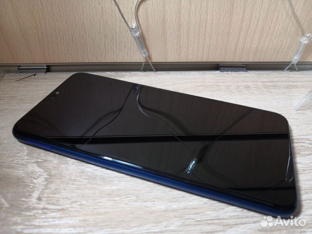 Honor 8X 4/64GB Мерцающий-Синий Honor 8X 4/64GB Мерцающий-Синий