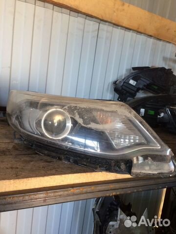 Фара передняя правая Kia Rio 3