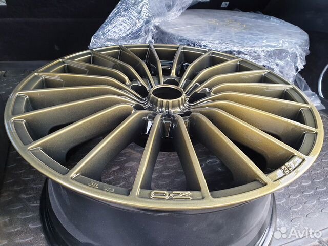 Диски OZ Racing 35 Anniversary R18