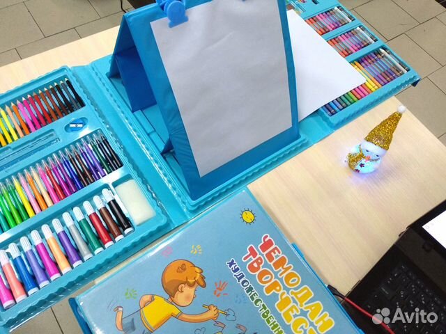 Набор для рисования с мольбертом 176 и 208 Премиум Набор для рисования с мольбертом 176 и 208 Премиум