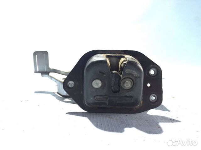 Замок багажника Nissan Elgrand CBA-ME51 VQ35DE Замок багажника Nissan Elgrand CBA-ME51 VQ35DE