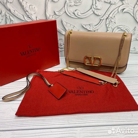 Новая женская сумка кожа через плечо Valentino Новая женская сумка кожа через плечо Valentino