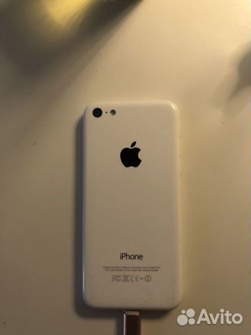 Телефон iPhone 5C Телефон iPhone 5C