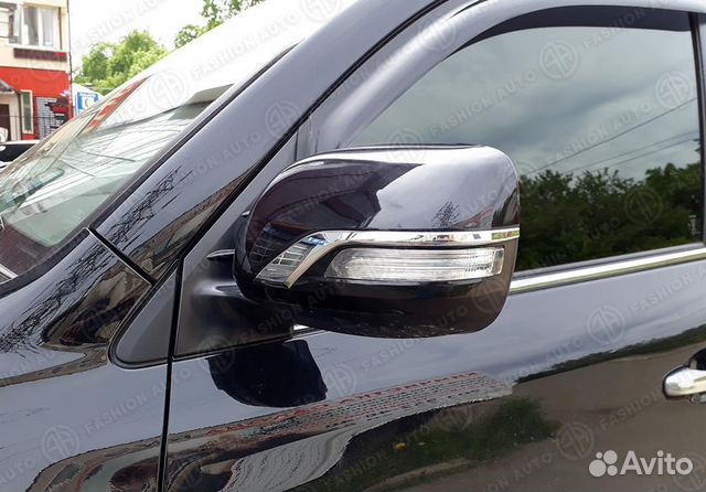 Крышки зеркал Toyota Land Cruiser 200 черные Крышки зеркал Toyota Land Cruiser 200 черные