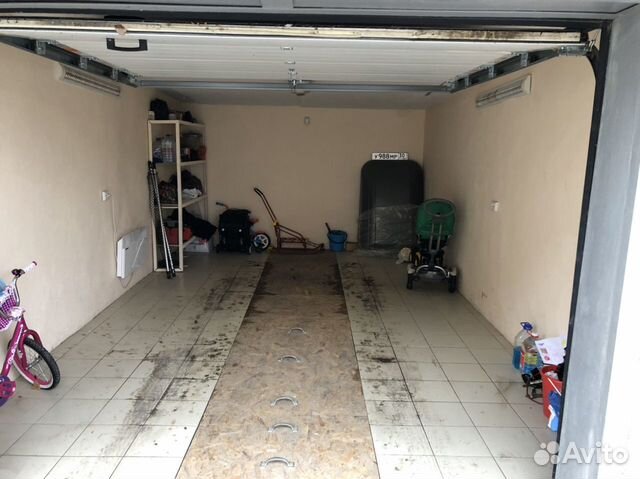 Гараж, > 30 м²