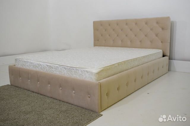 Кровать с подъемным механизмом