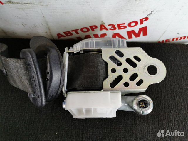 Ремень безопасности передний левый Mitsubishi