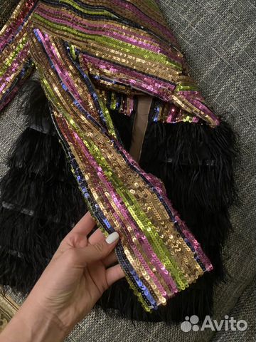 Вечернее Платье в пайетках и перьями gucci Вечернее Платье в пайетках и перьями gucci
