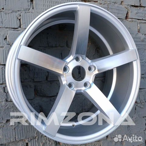 Новые стильные диски Vossen CV3 R18 на Ниву, УАЗ