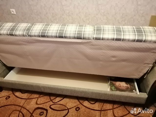 Диван