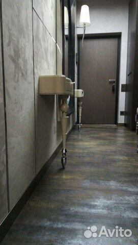 Столик консоль