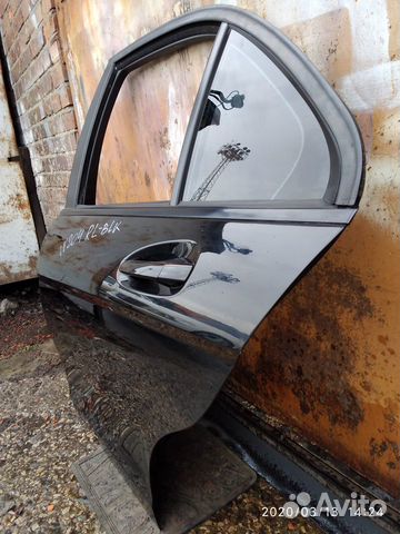 Дверь Mercedes W204 задняя