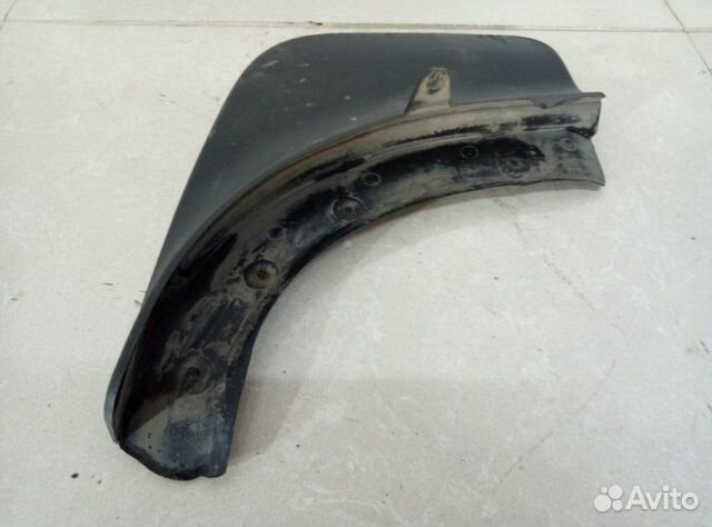 Брызговик задний правый Volkswagen Touareg 2 Брызговик задний правый Volkswagen Touareg 2