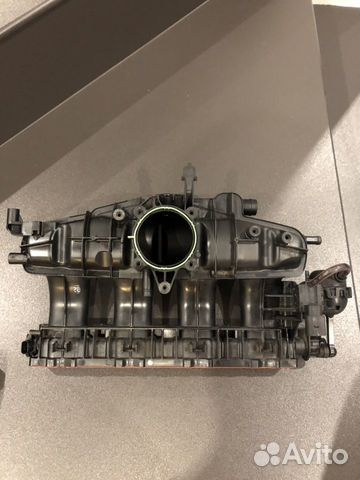 Впускной коллектор Audi TT 8j 2.0 tfsi Впускной коллектор Audi TT 8j 2.0 tfsi