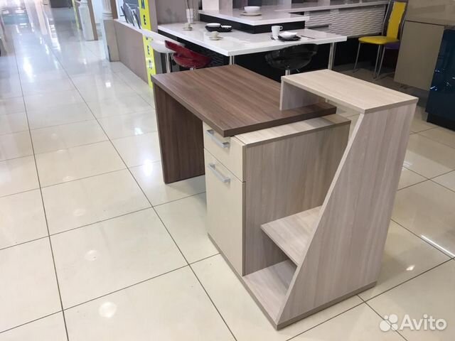 Стол письменный для удалённой работы