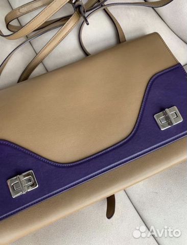 Сумка Prada оригинал новая двусторонняя Сумка Prada оригинал новая двусторонняя