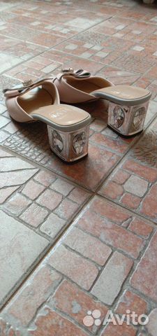 Сандалии Сандалии