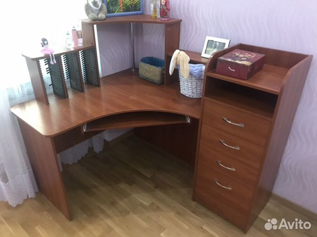 Стол письменный