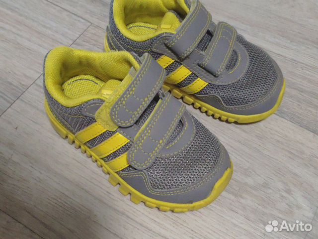 Кроссовки adidas