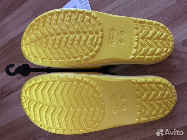 Желтые шлепанцы crocs Crocband III Slide