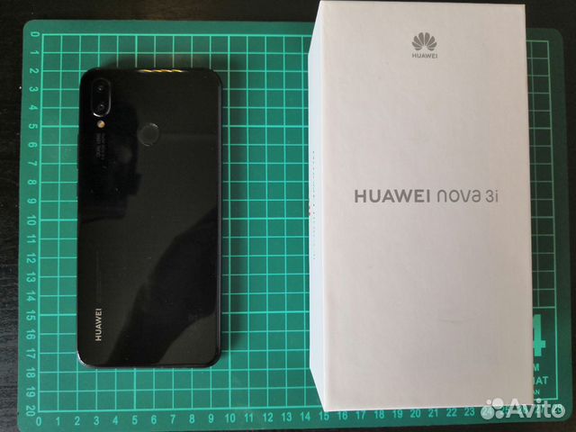 Телефон Huawei Nova 3i