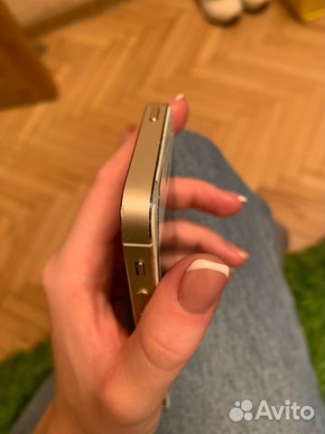 Телефон iPhone Телефон iPhone