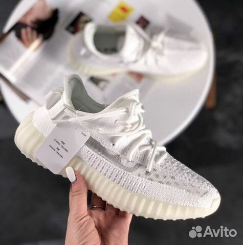 Кроссовки Adidas Yeezy Boost 350 Triple White Кроссовки Adidas Yeezy Boost 350 Triple White