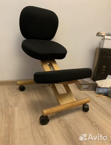 Коленный стул Smartstool с упором в колени KW02B