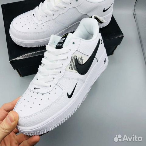 Кроссовки Nike Air Force 1 LV8 белые с черным
