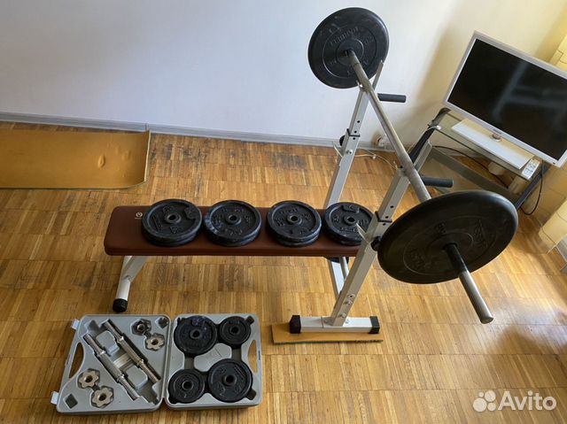 Скамья для жима, штанга, гантели, блины