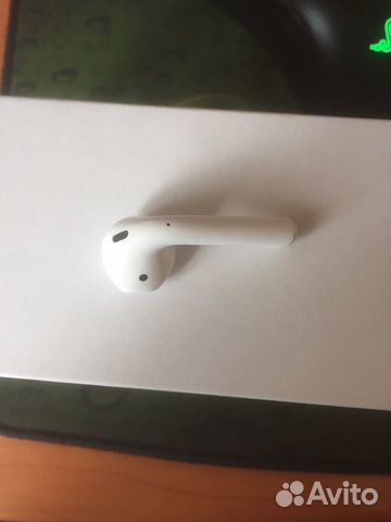 Левый наушник AirPods 2, оригинал