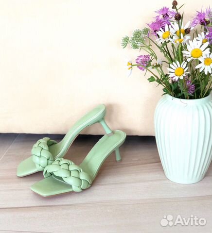 Босоножки, шлепки женские