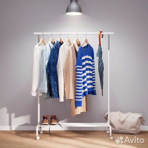 Напольная вешалка из IKEA белого цвета rigga