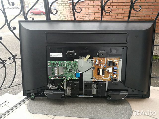 Телевизор Samsung UE40H4200 (Разбор)(По запчастям)