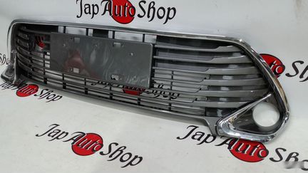 Решетка в передний бампер Toyota Camry 55
