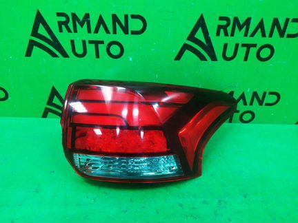 Фонарь правый Mitsubishi Outlander 3 рестайлинг 2