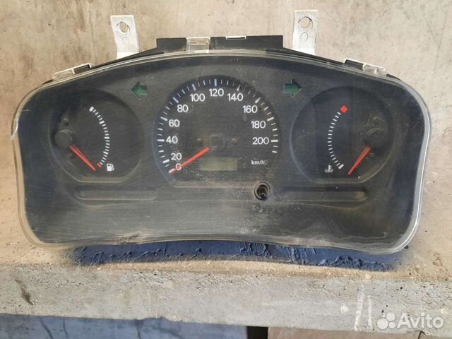 Приборная панель Mitsubishi Colt 1.3