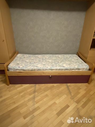 Кровать односпальная с матрасом - бронь