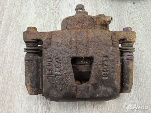 Суппорт передний левый Zaz Chance 1 2010