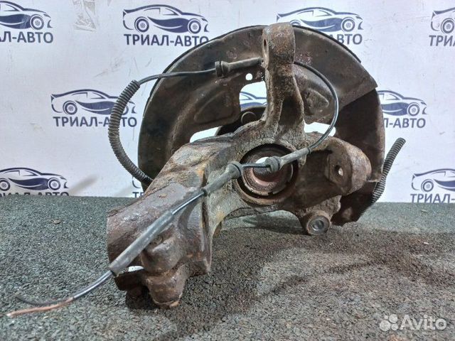 Кулак поворотный передний правый Land Rover