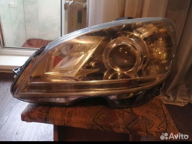 Фара левая