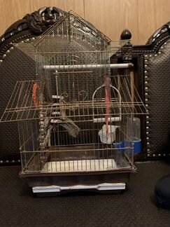Клетка для птиц с аксесуарами