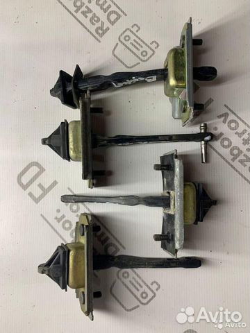 Петля двери передней Mazda 323 BJ 1999