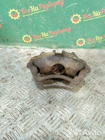 Суппорт передний левый Volkswagen Passat B3