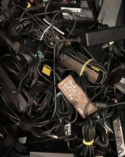 Зарядка и батарея на фотоаппарат